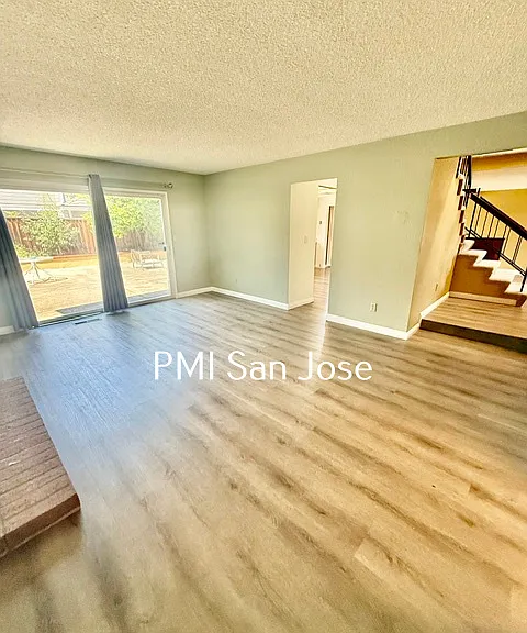 575 Kevenaire Dr - Family Room_05162026
