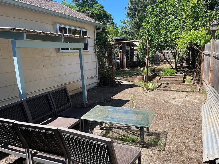 143 Tatum Ln — Photo 21