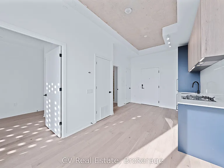 2625 Dundas St W #810 — Photo 10