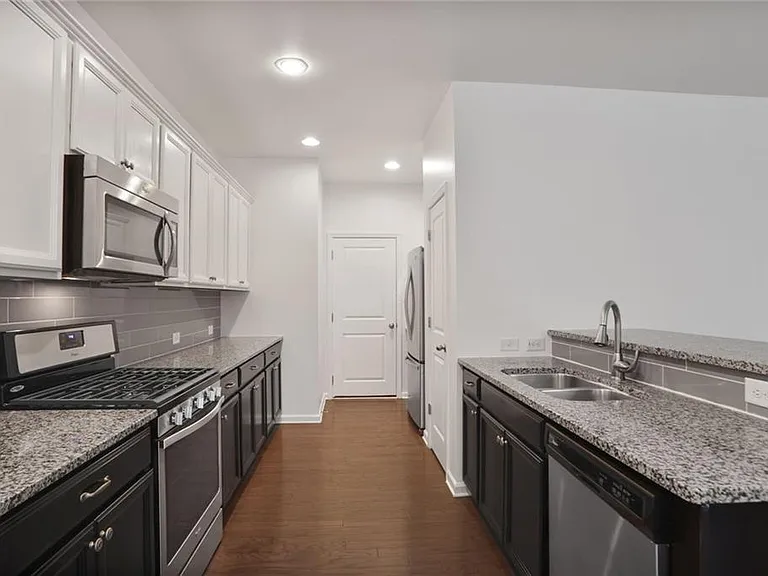 268 Stone Park Dr — Photo 10
