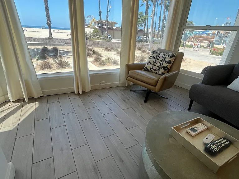 1647 Ocean Front Walk #1 — Photo 8
