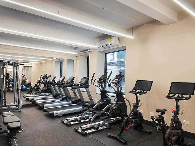 85 4th Ave #4DD — Photo 6