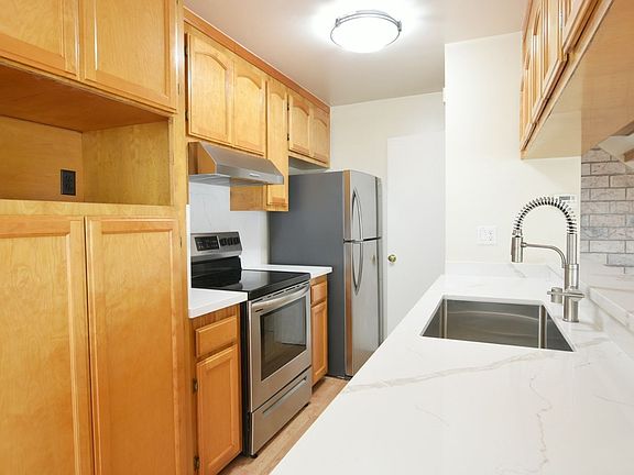 3rd image of 1268 Bouret Dr Unit 2