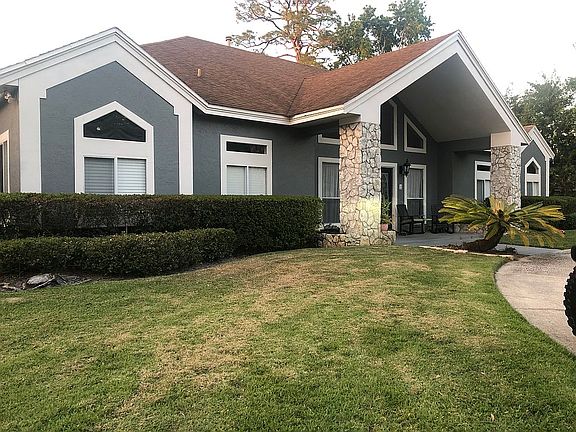 2nd image of 4977 Shoreline Cir
