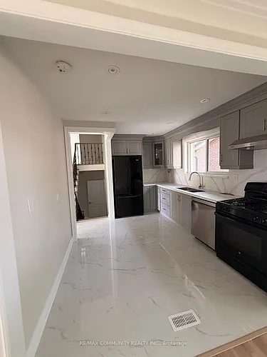 6 Brantley Cres Photo 1