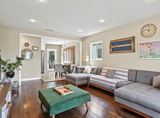 2298 Pepperwood Ave, Long Beach, CA 90815