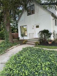 9698 E River Rd, Elyria, OH, 44035