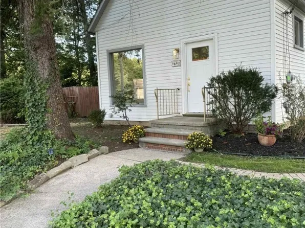 9698 E River Rd, Elyria, OH 44035
