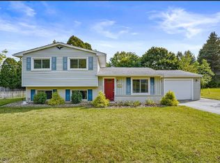475 S Hillside Dr, Canfield, OH
