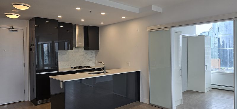 Vancouver Apartment for rent - 3 Bedrooms — photo 11