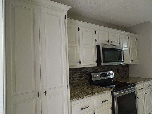 3rd image of 1615 Broken Hill Dr
