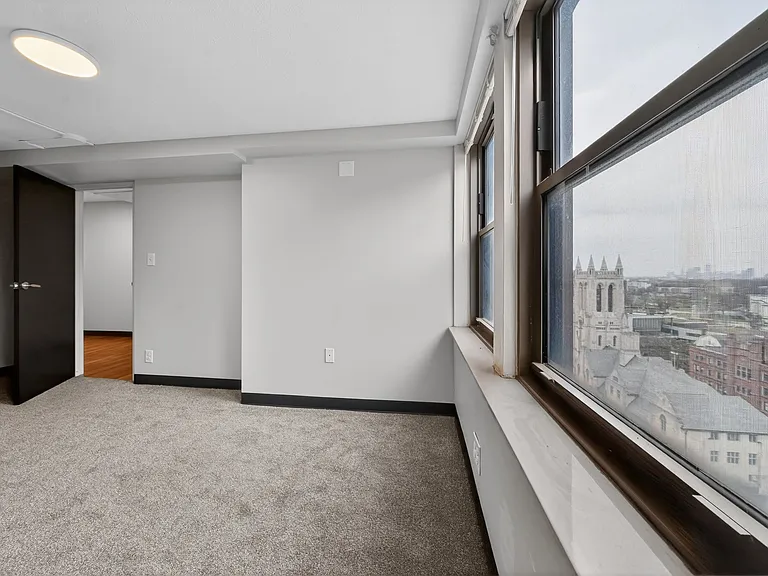 Commodore Place — Photo 17