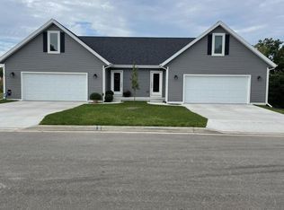 510 Ford Dr, Barneveld, WI 53507