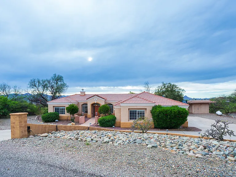 414 Bury Ct — Photo 49