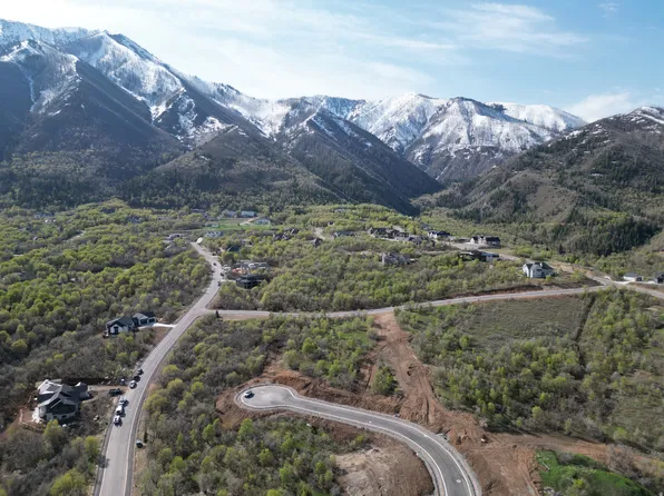 1016 S Summit Dr, Salem, UT 84653