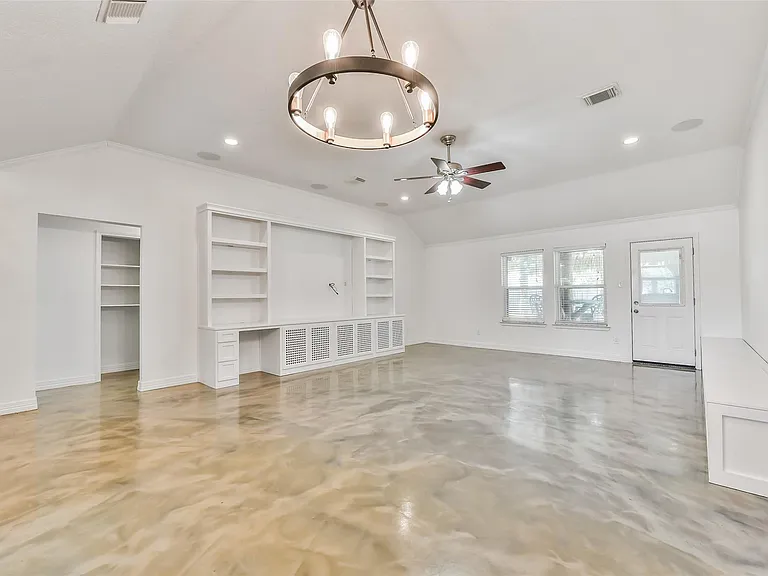 515 Valley Dr — Photo 6