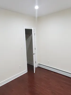 Rented by REMAX Elite | media 10