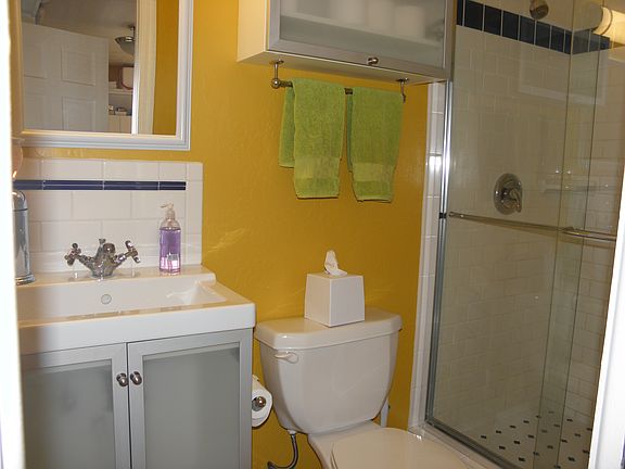 4th image of 2290 N Clara Ave