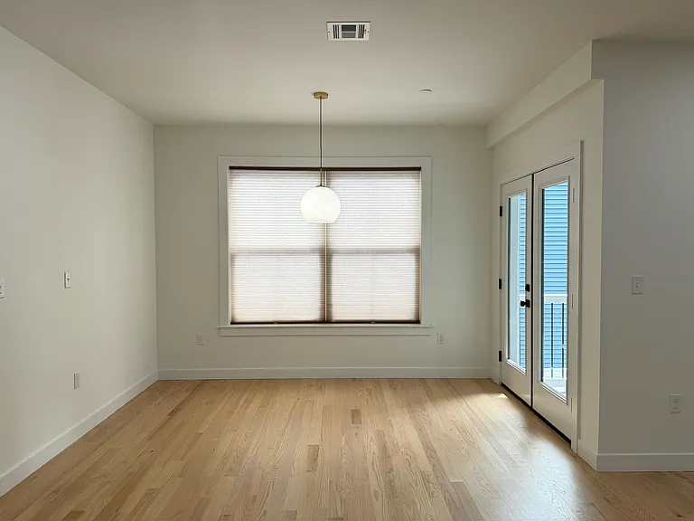 43 Withington St #4A — Photo 5