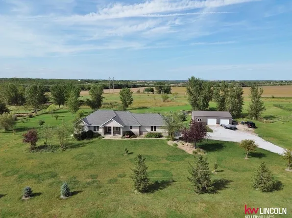 25901 Ironhorse Ct, Firth, NE 68358