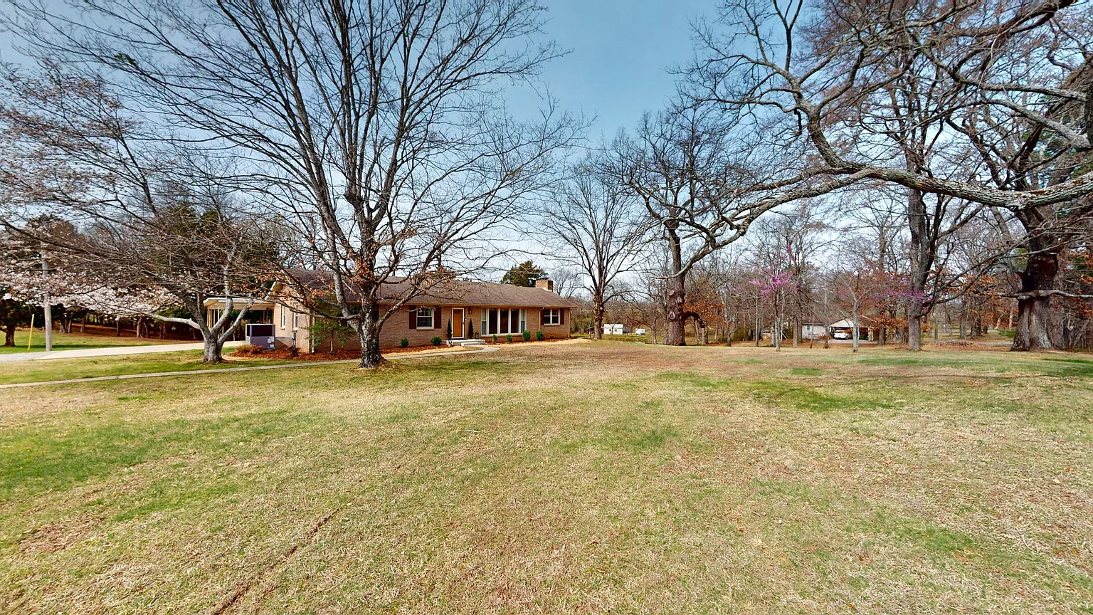 4334 Louise Rd photo 1
