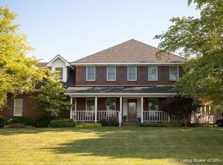 2004 Flora Dr, Floyds Knobs, IN 47119