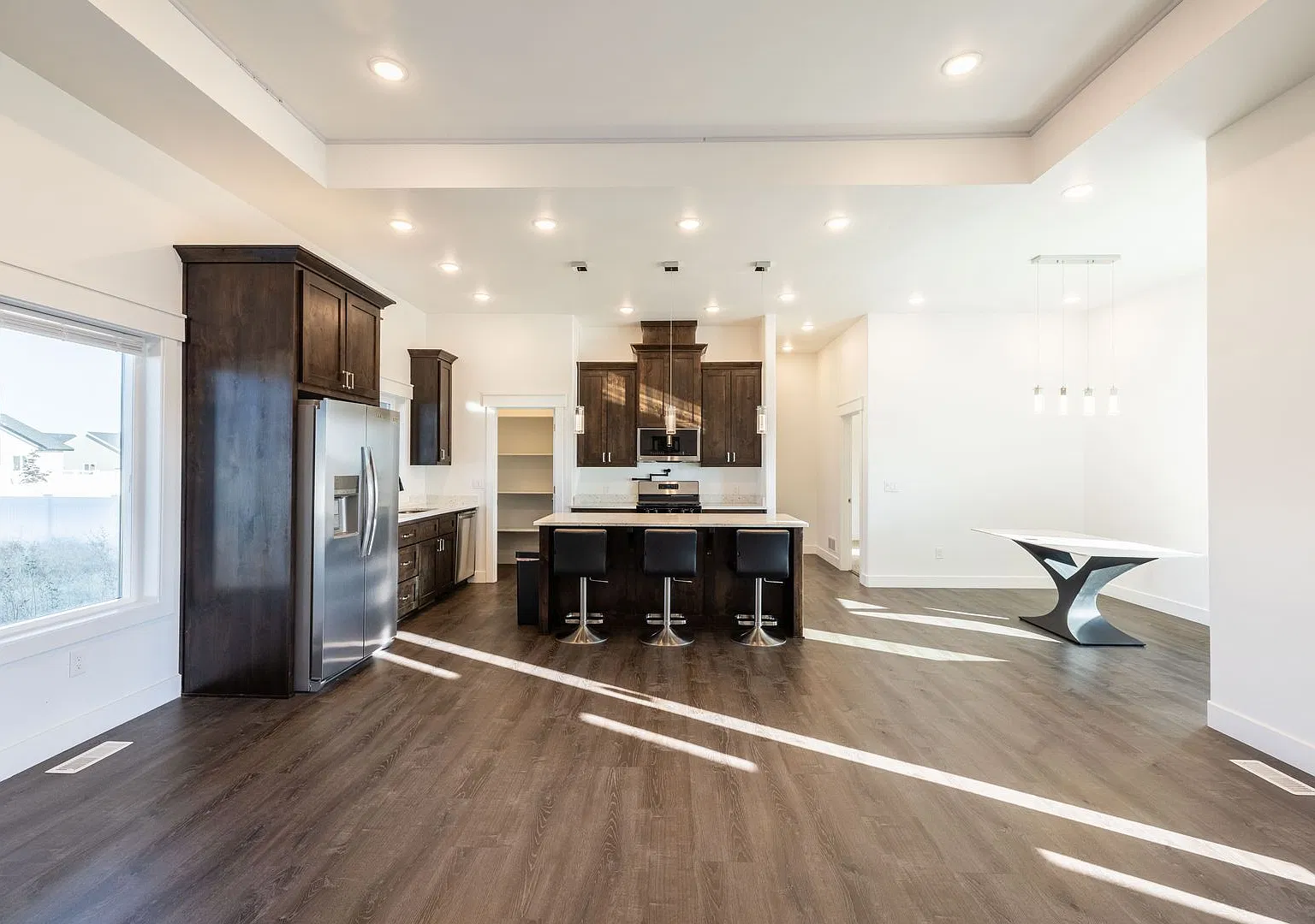 Modern Luxury 3 Bed/2 Bath House In Rigby — Photo 3