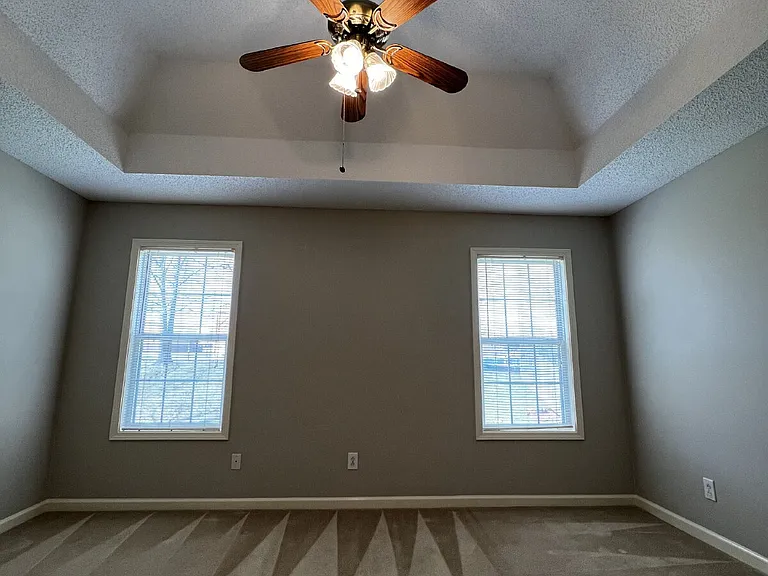 3427 Poplar Hl — Photo 44