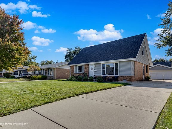 2nd image of 5237 Pleasant Ln