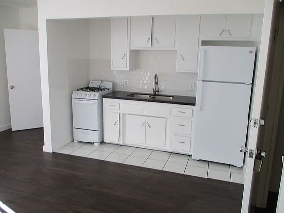 2nd image of 3415 Keystone Ave #11