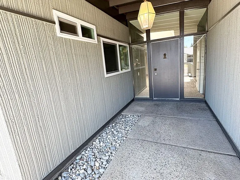 1503 Brown Dr — Photo 3