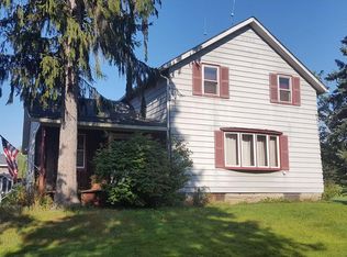 12626 Forest Rd, Huntsburg, OH 44046