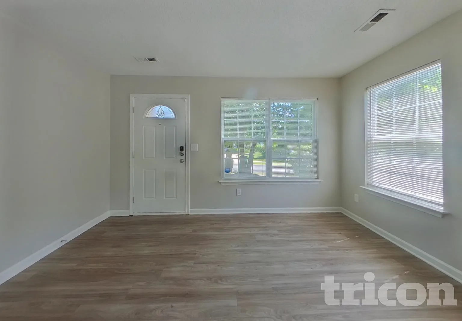 6826 Squirrels Foot Court Charlotte NC — Photo 2