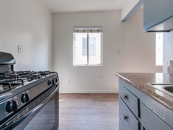 4th image of 1731 W 120th St APT 8