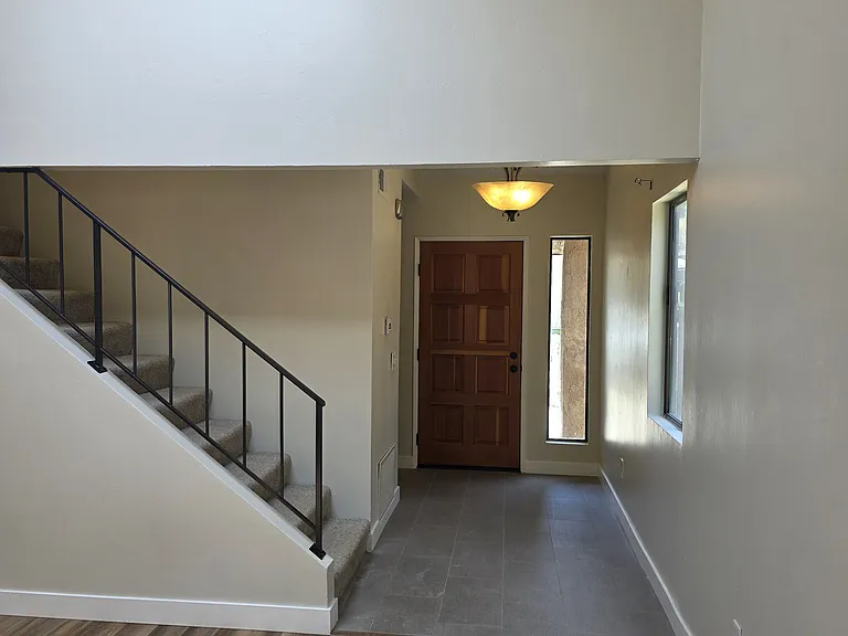 5080 Lambert Ln — Photo 5