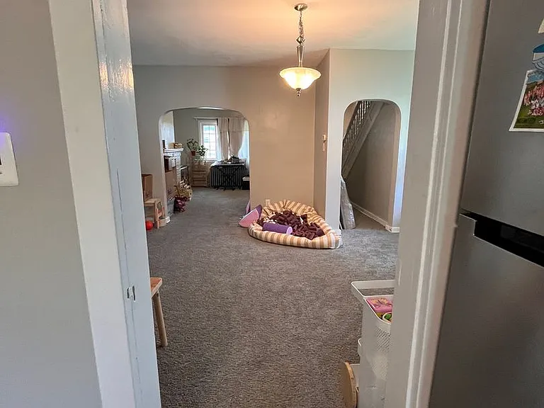 109 Kenova St — Photo 21