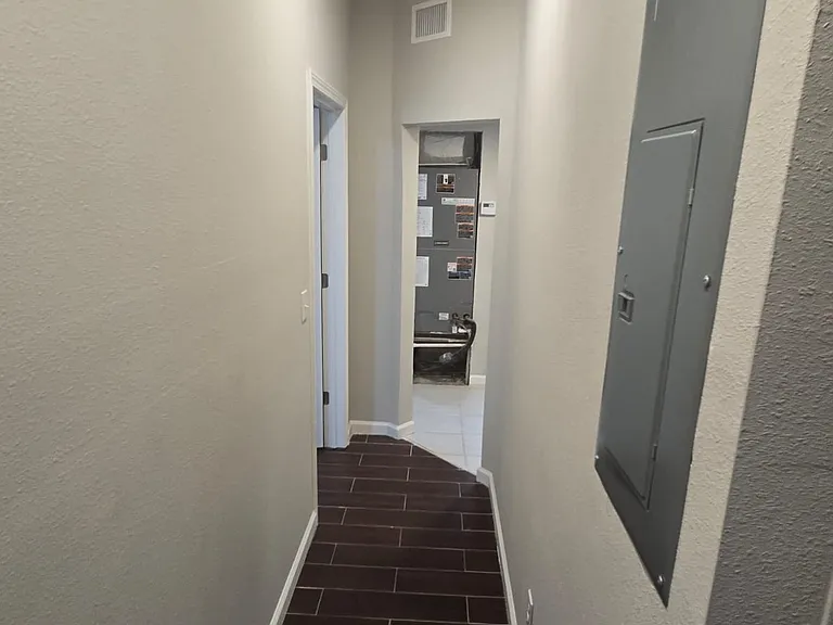10242 Westmar Rd — Photo 15