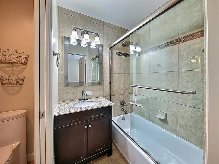 1872 Cannon Dr — Photo 5