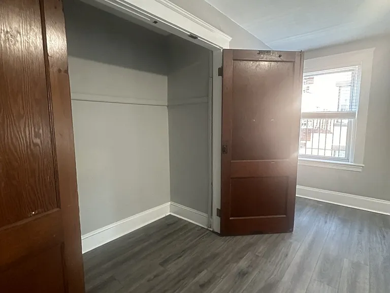 182 Lafayette St — Photo 8