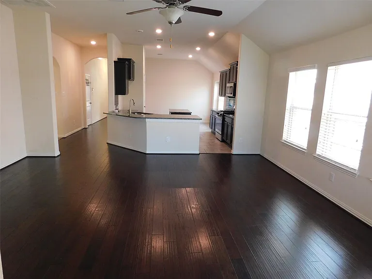 3636 Bainbridge St — Photo 5