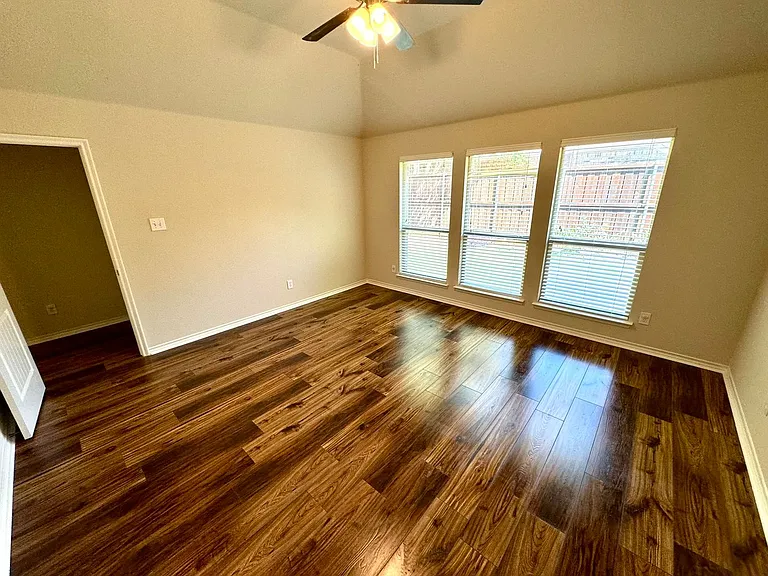 1703 Stonewick Dr — Photo 15
