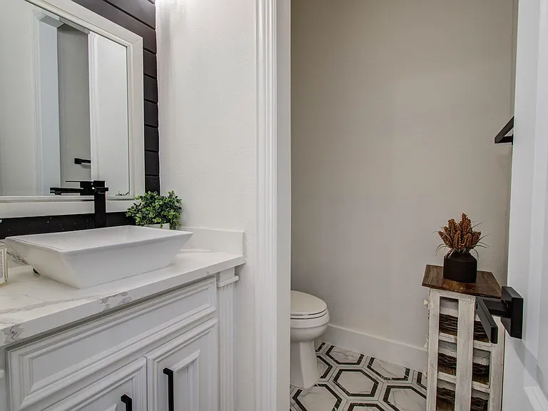 18807 Oriole Point Ct — Photo 9
