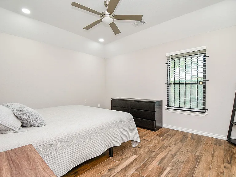 3344 Anita St — Photo 25