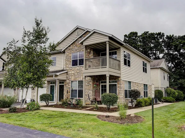 N16W26521 Meadowgrass Cir, Pewaukee, WI 53072