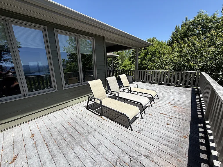 139 Summit Dr — Photo 24