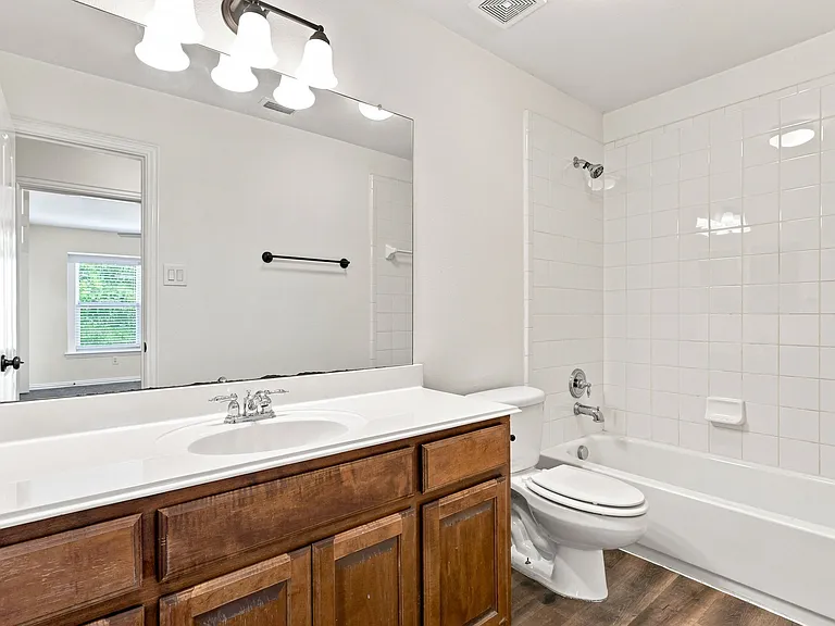 3403 Oakleigh Ln — Photo 9