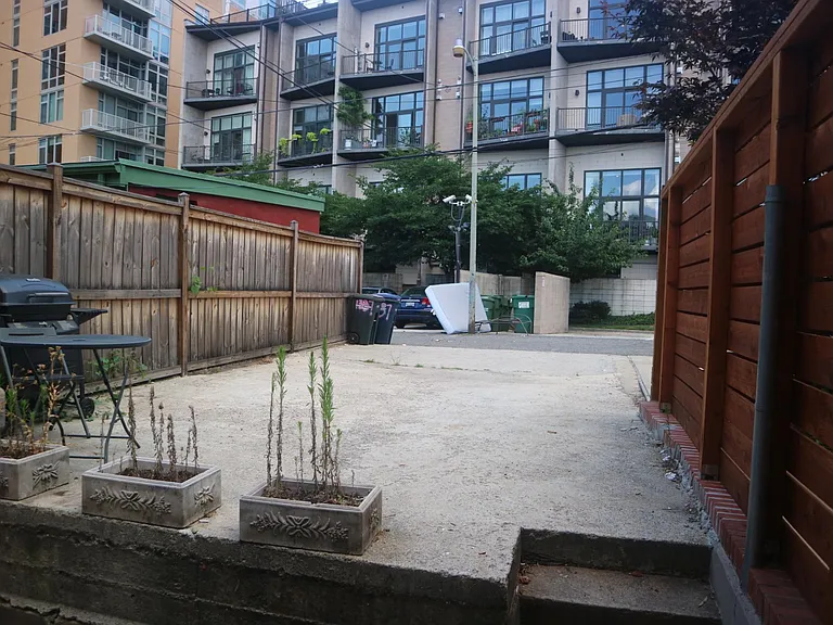 1337 Florida Ave NW — Photo 16