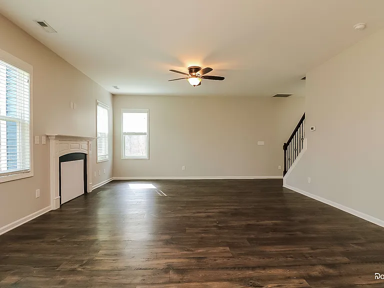 317 Lanier Pl — Photo 6