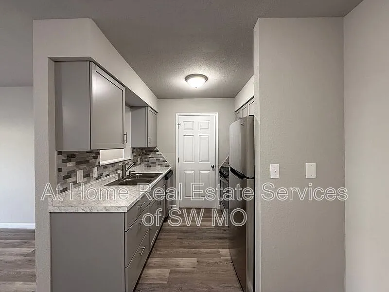 2 bed, 2.0 bath, 900 sqft, $905 — Photo 4