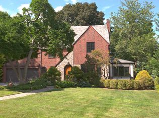 195 Chadwick Rd, Teaneck, NJ 07666